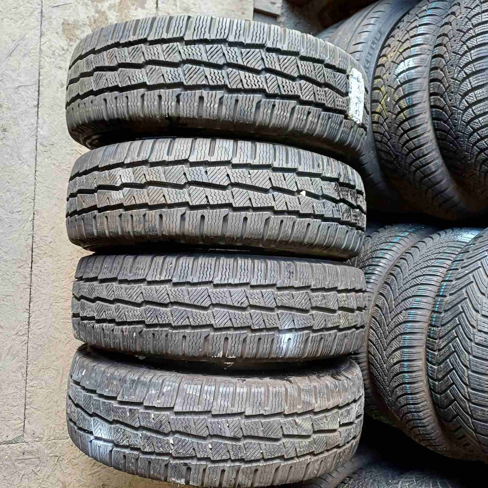 Michelin Agilis Alpin 215/70R15C
